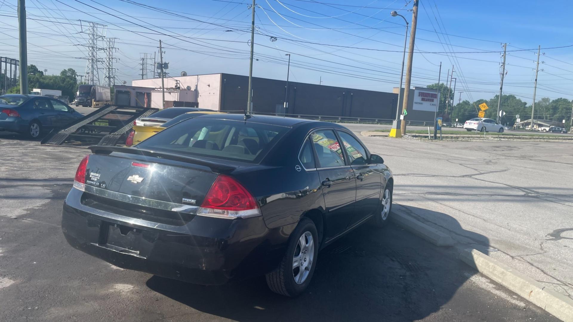 2007 BLACK /GRAY Chevrolet Impala LS (2G1WB58K279) with an 3.5L V6 OHV 16V FFV engine, 4-Speed Automatic Overdrive transmission, located at 2710A Westlane Rd., Indianapolis, IN, 46268, (317) 291-2000, 39.885670, -86.208160 - Photo#3